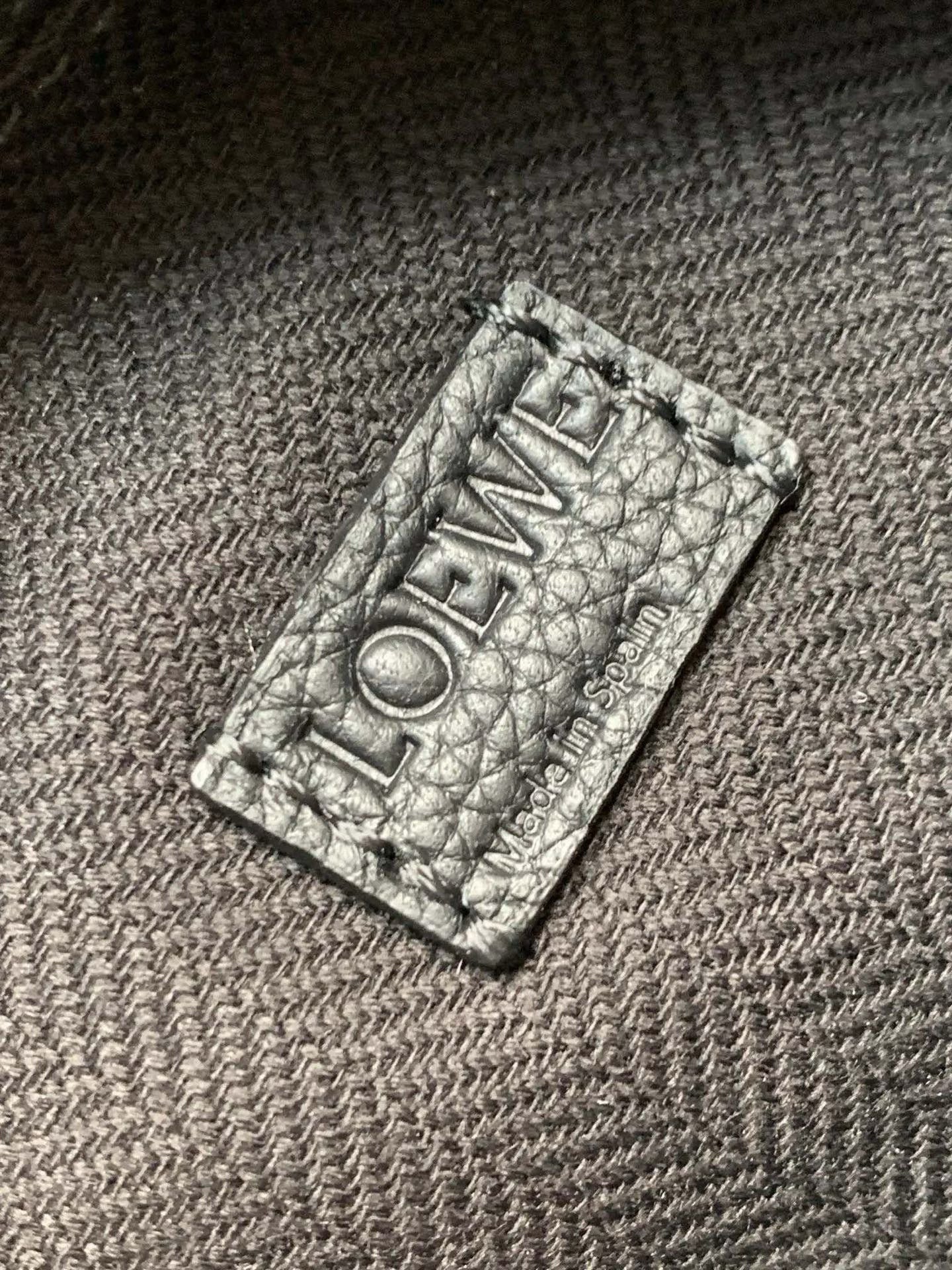 Loewe Puzzle