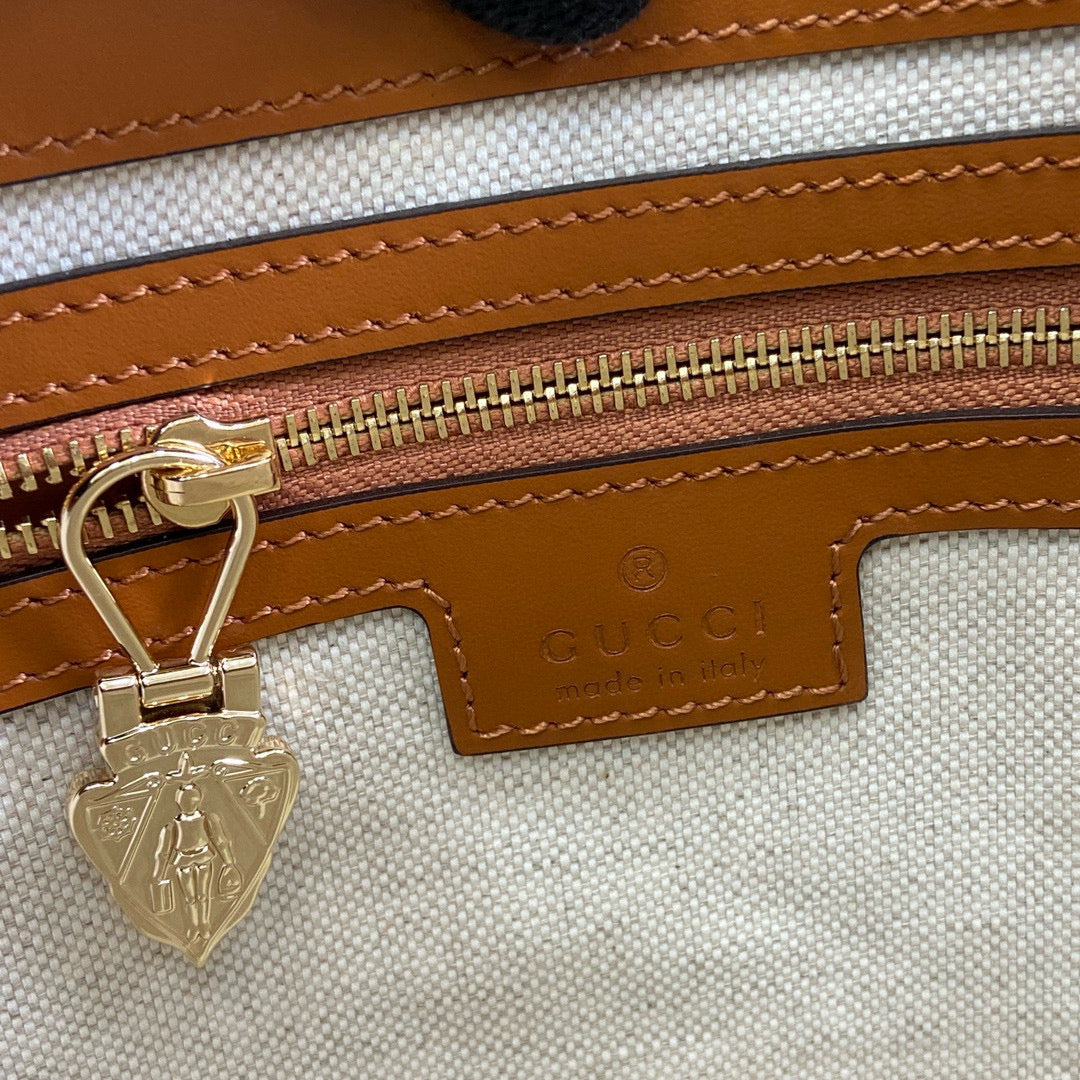 GC Shoulder Bag