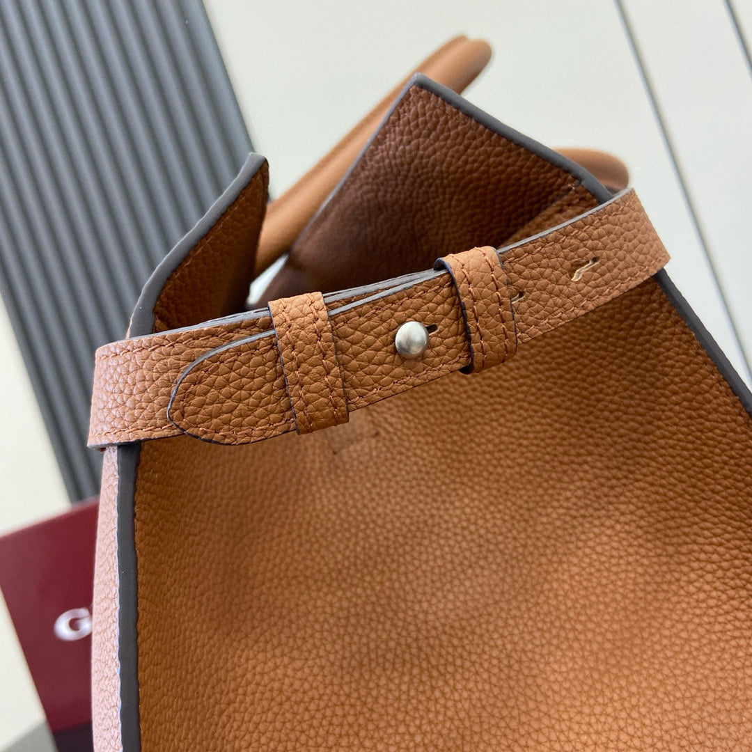GC Jackie Tote