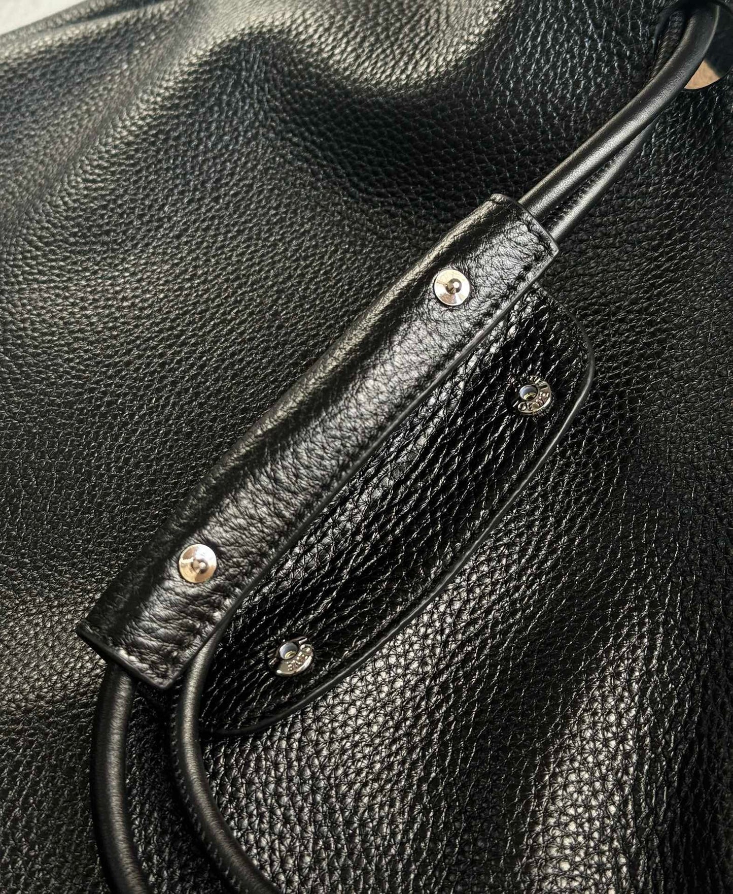 Loewe Pebble Hobo