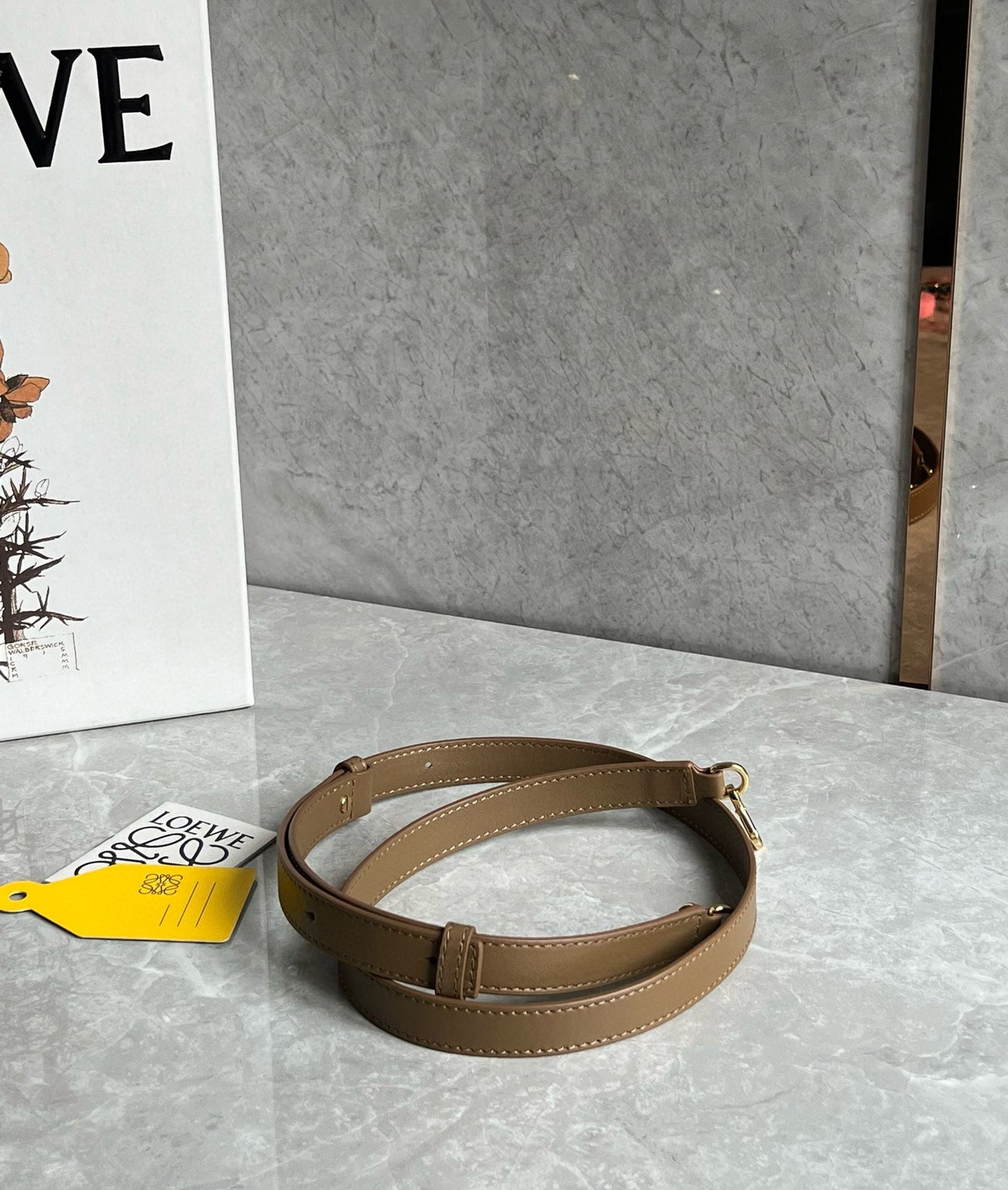Loewe Mini Pebble