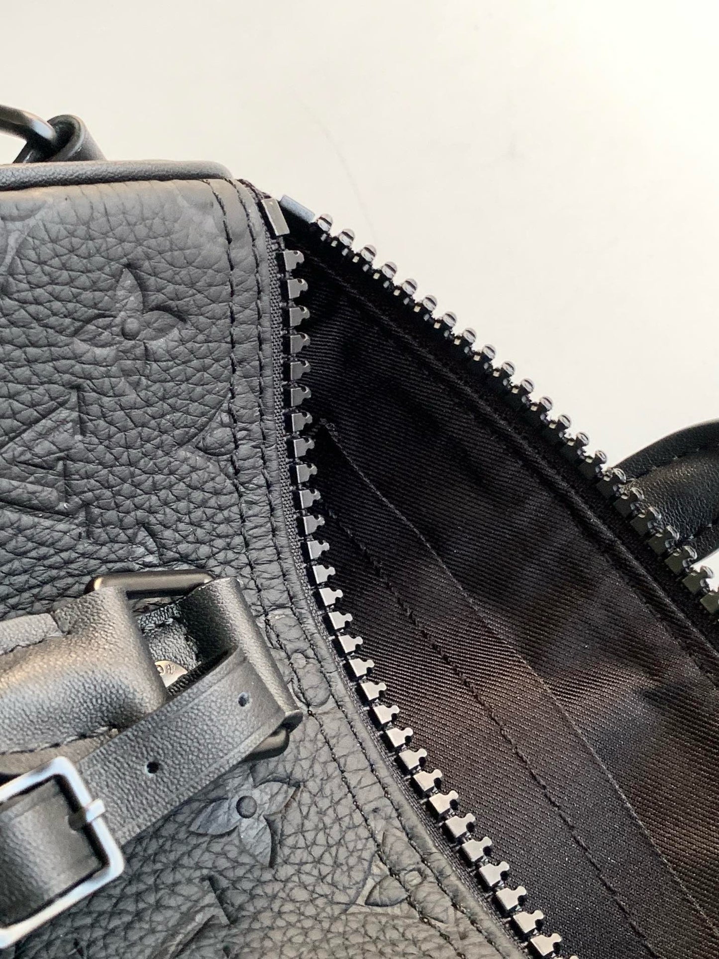 Lv keepall 25