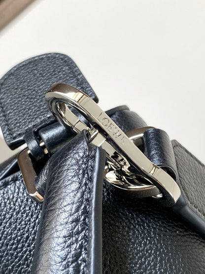 Loewe Puzzle