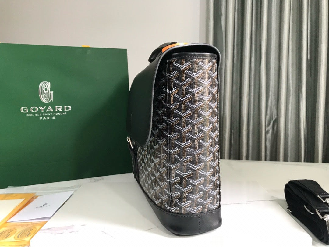Goyard Messenger Bag 38x26x8cm