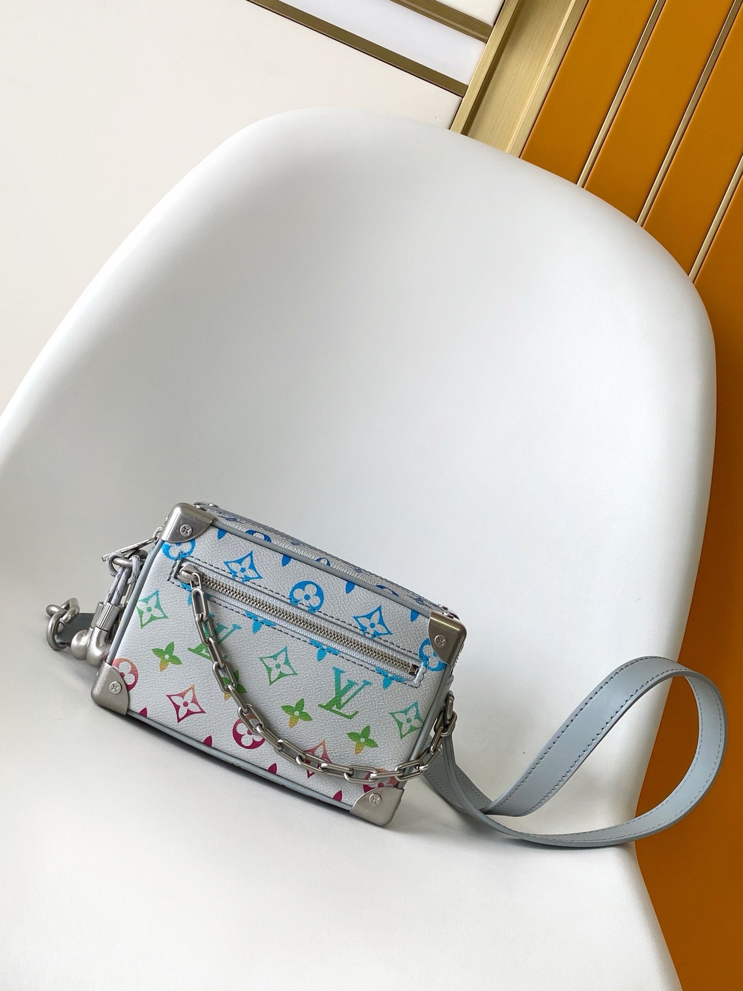 Lv soft trunk