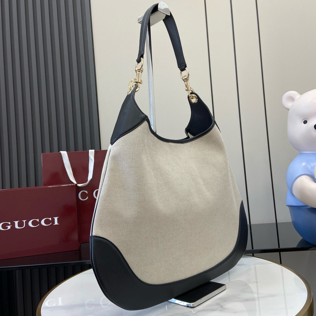 GC Shoulder Bag