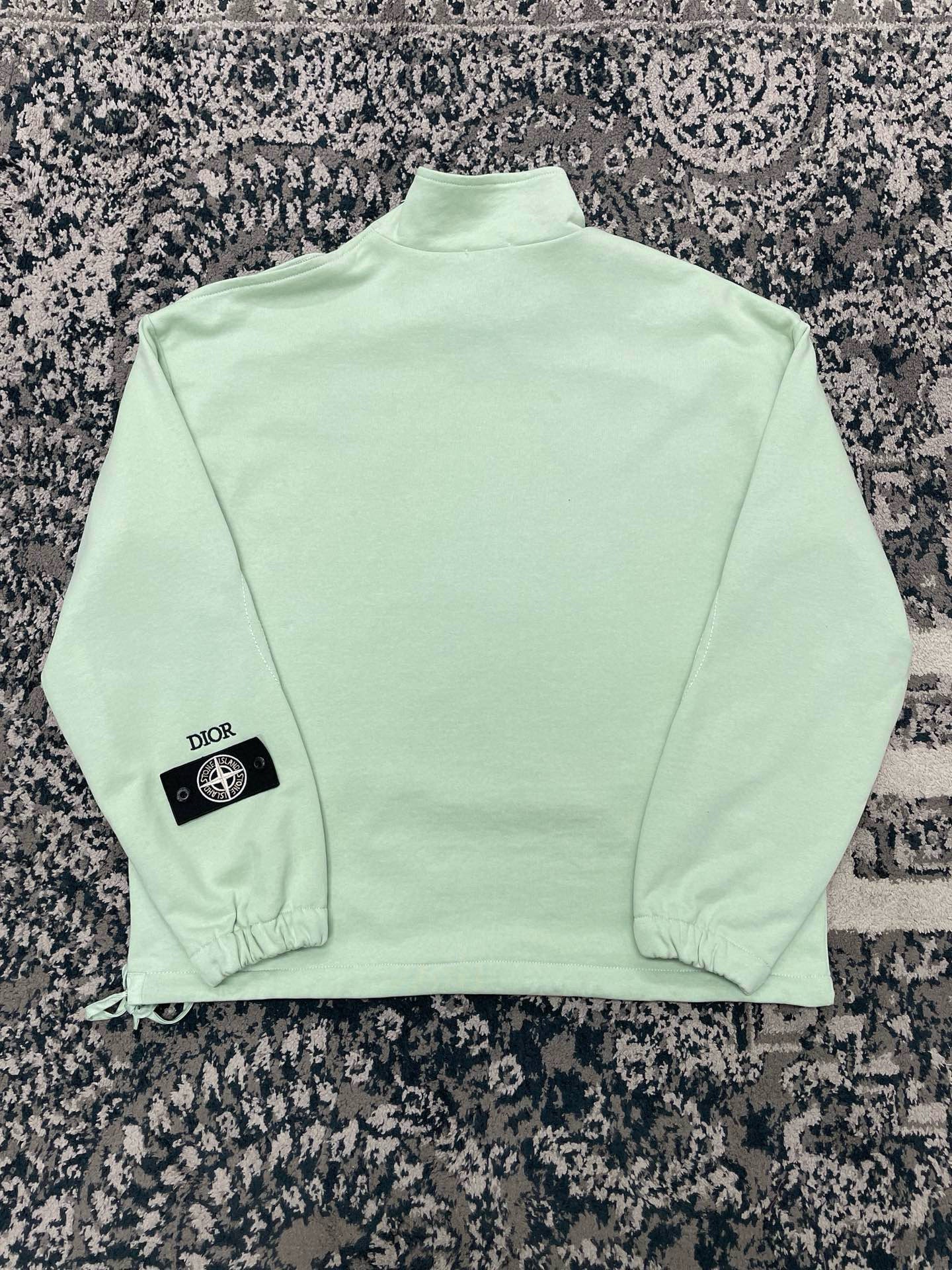 CD Sweater