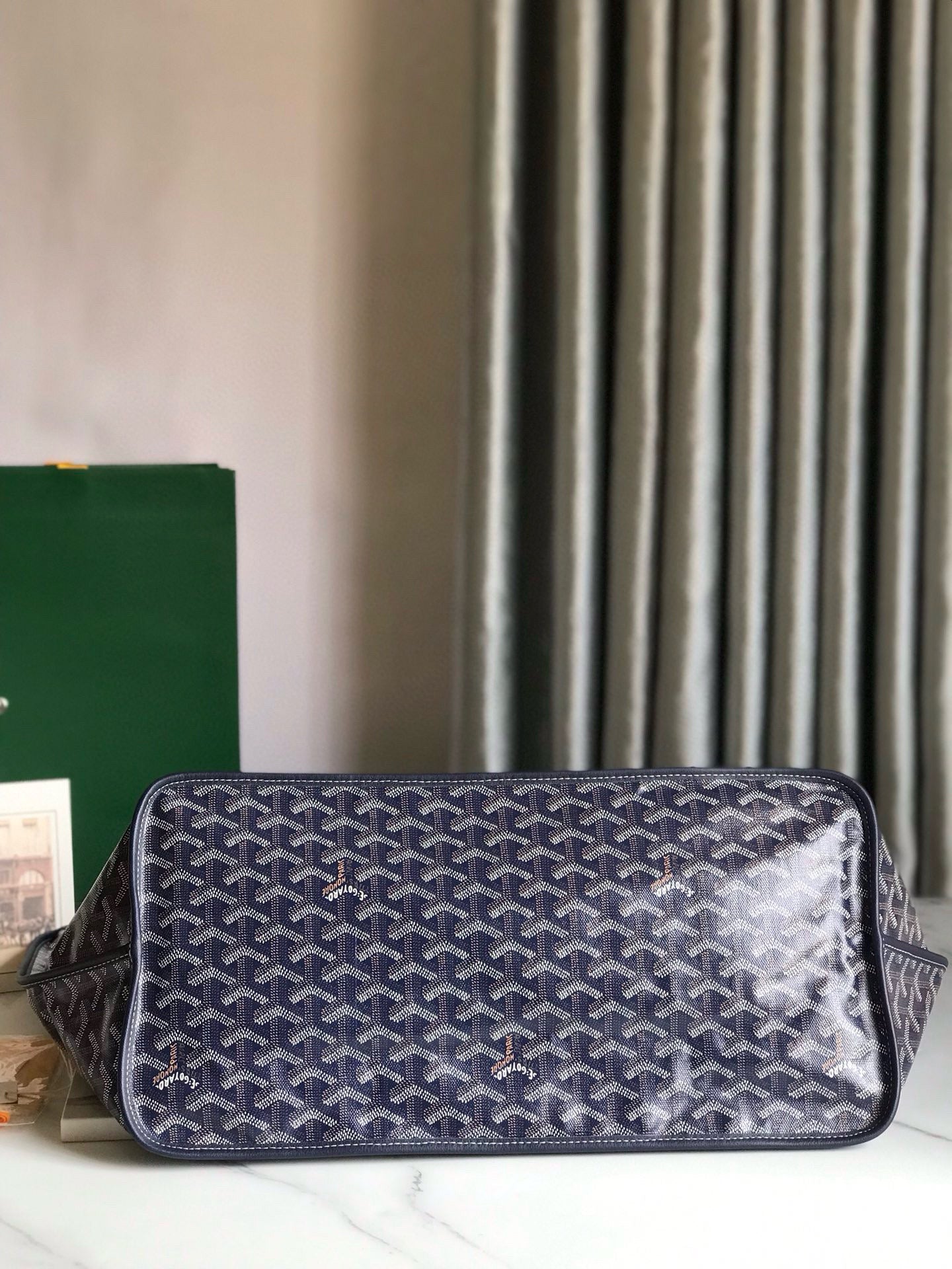 GOYARD REVERSIBLE ANJOU 39*32*19