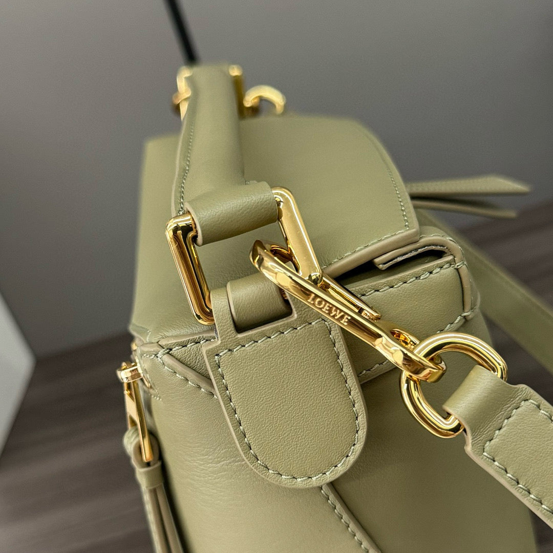 Loewe Puzzle