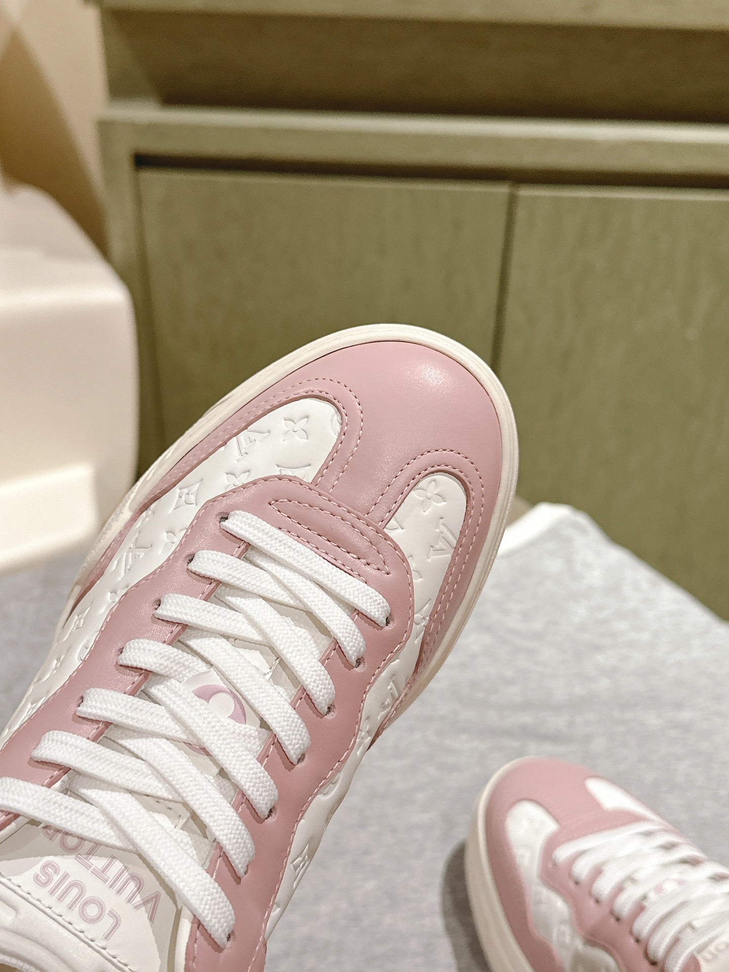 Louis Vuitton Squad Sneakers