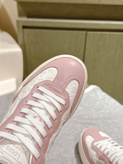 Louis Vuitton Squad Sneakers