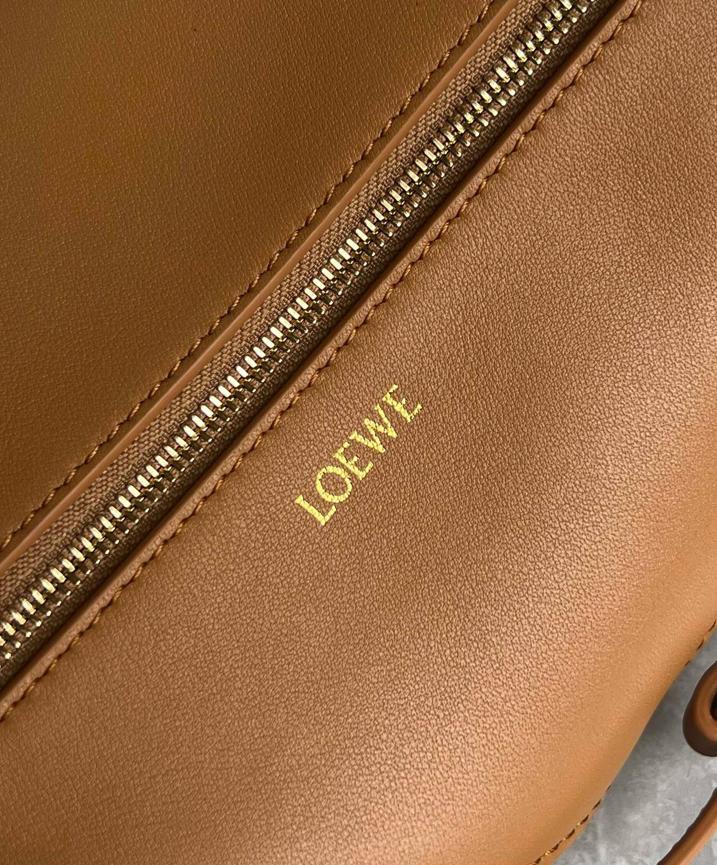 Loewe Puzzle Fold