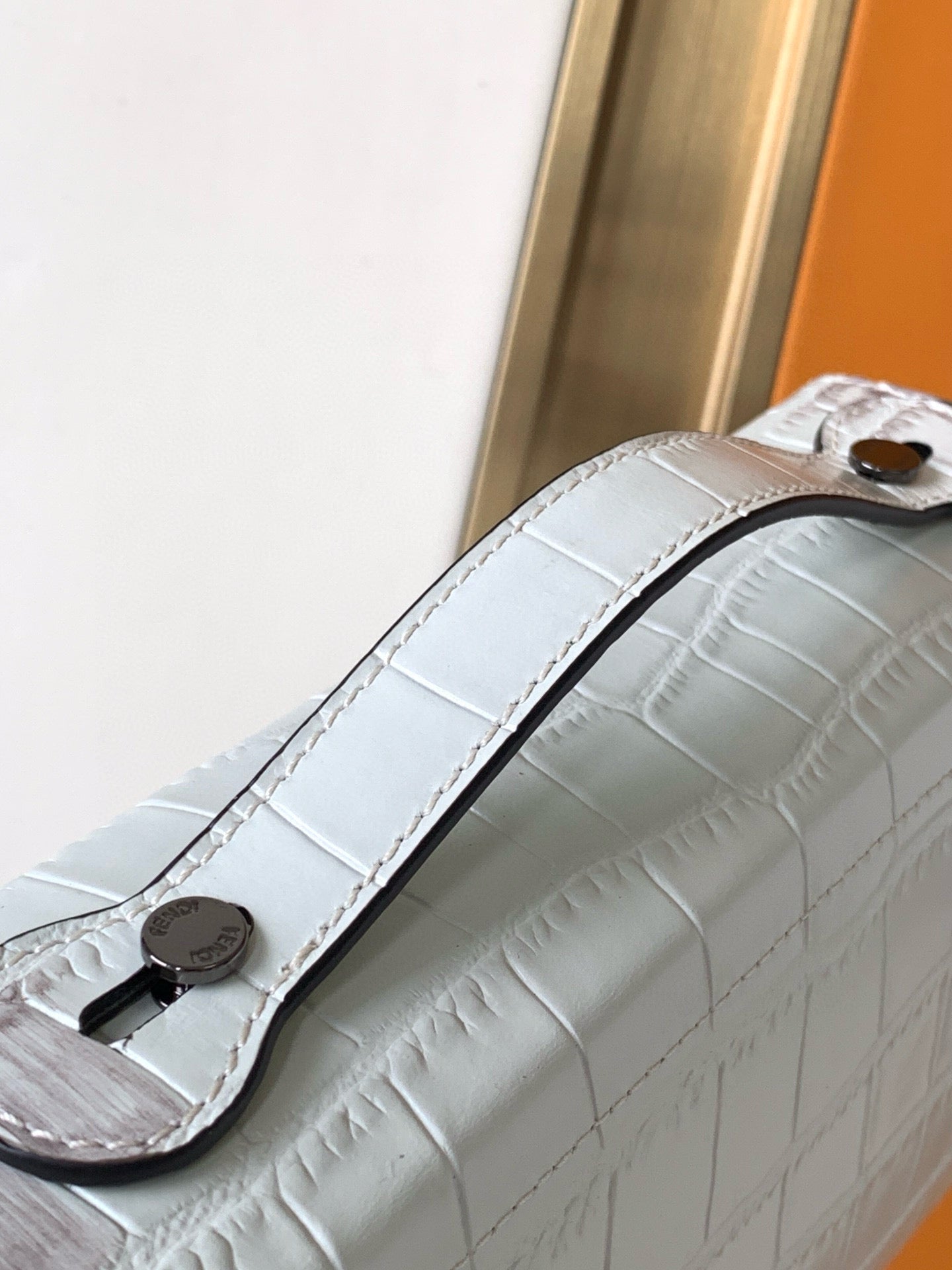 FENDI BAGUETTE SOFT TRUNK 21.5*6.5*13