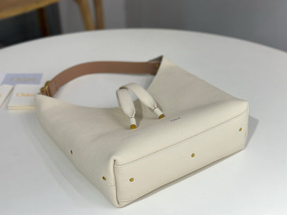 Chloe Marcie Hobo