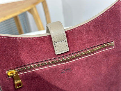 Chloe Marcie Hobo