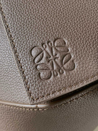 Loewe Puzzle