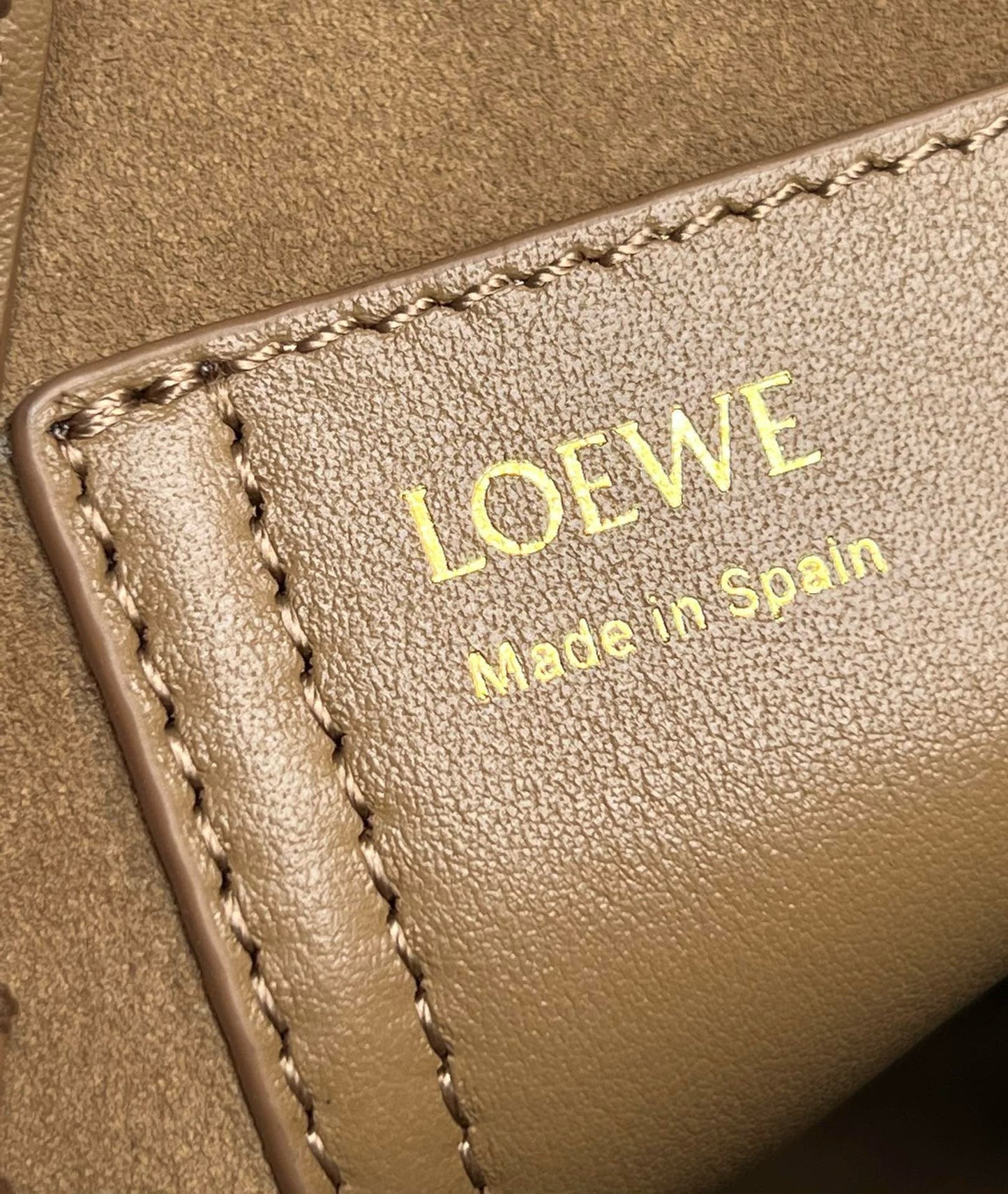 Loewe Mini Pebble