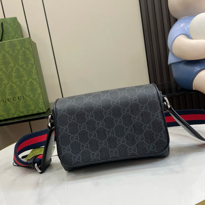 GC Cross Body Bag Man