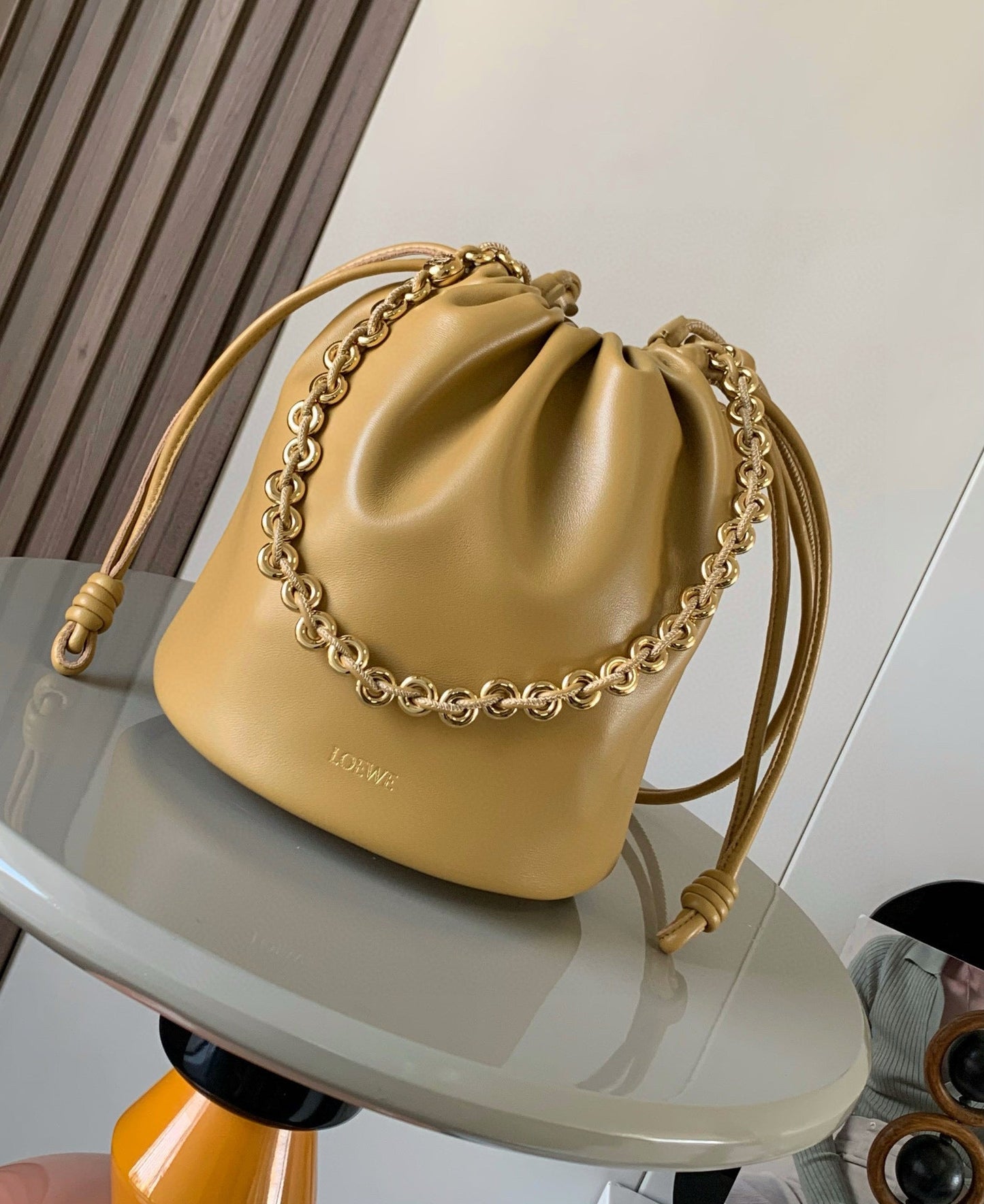 Loewe Flamenco