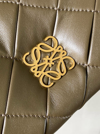 Loewe Goya Puffer