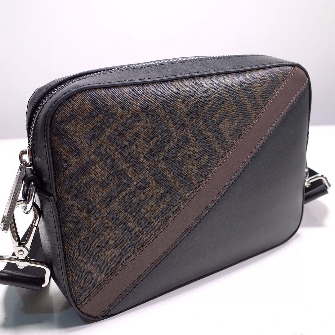 FENDI MESSENGER 22*15*4.5
