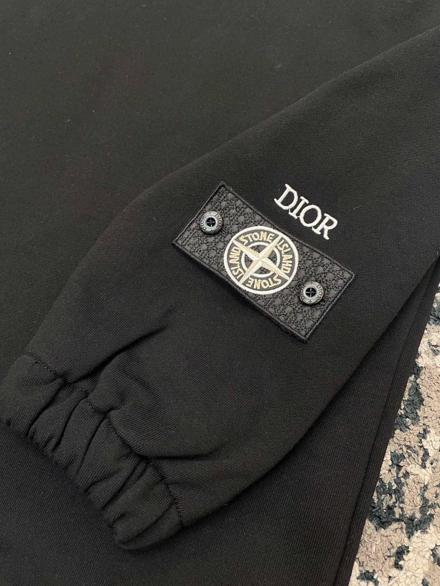 CD Sweater