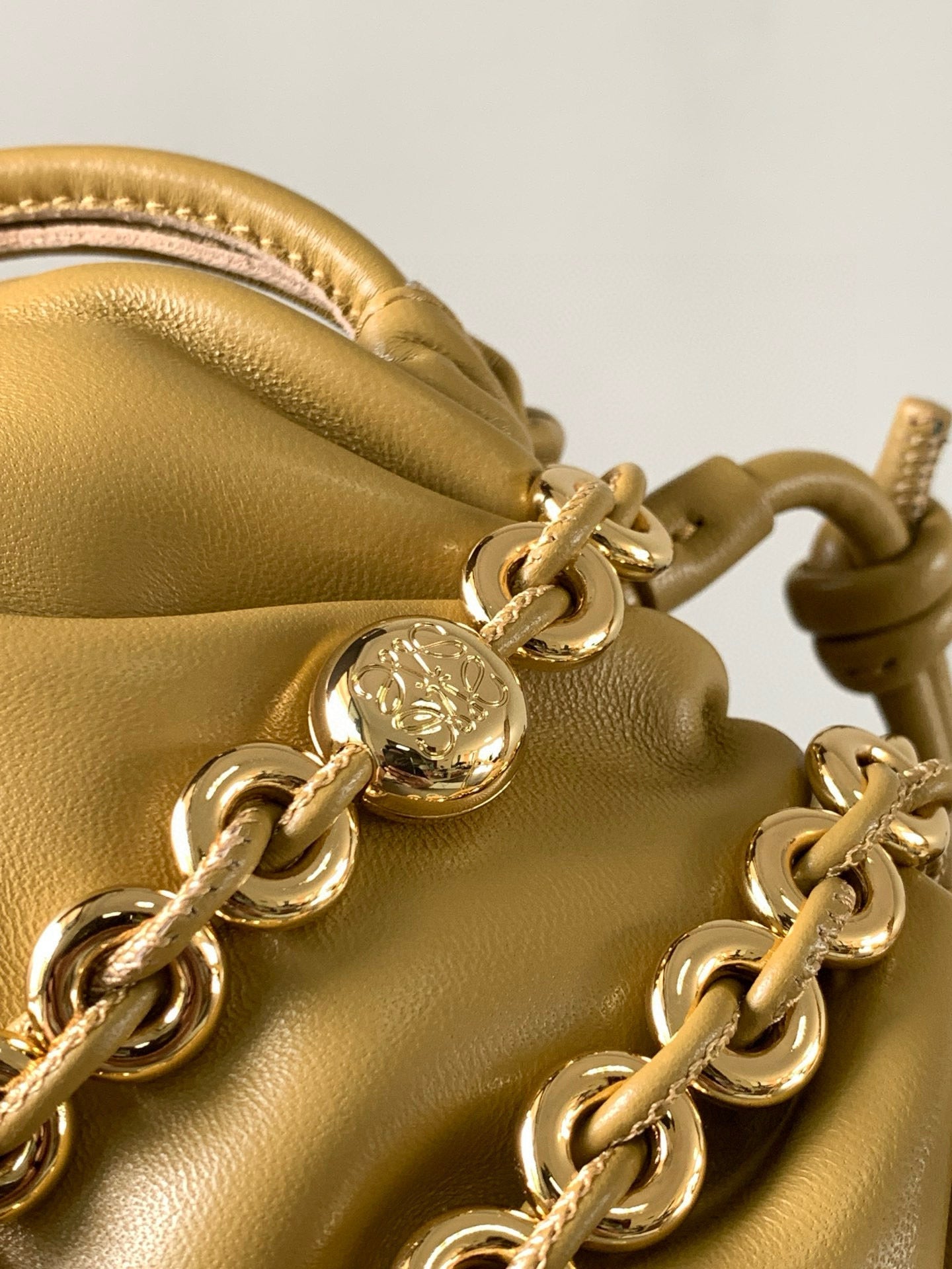 Loewe Flamenco