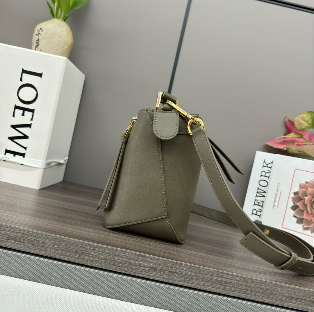 Loewe Puzzle