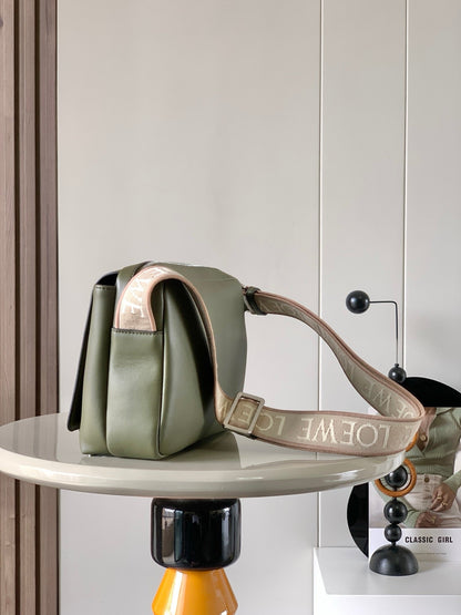 Loewe Messenger Bag