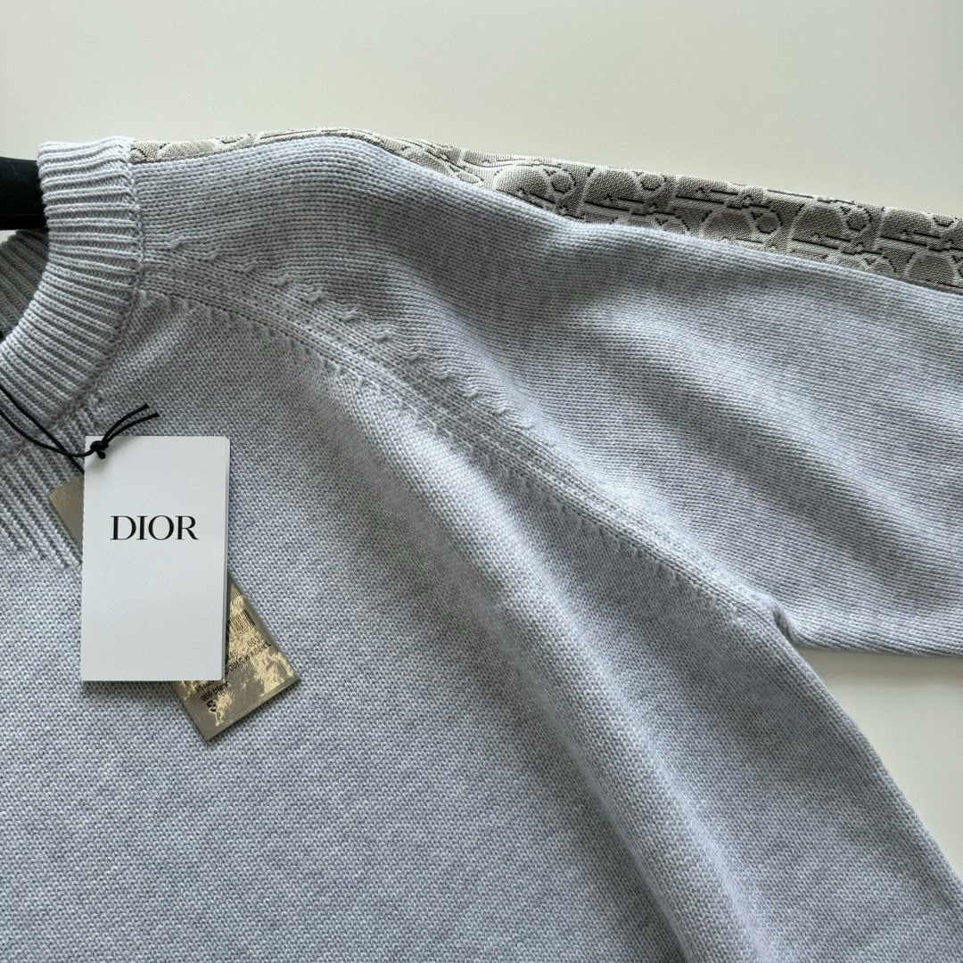 CD Sweater
