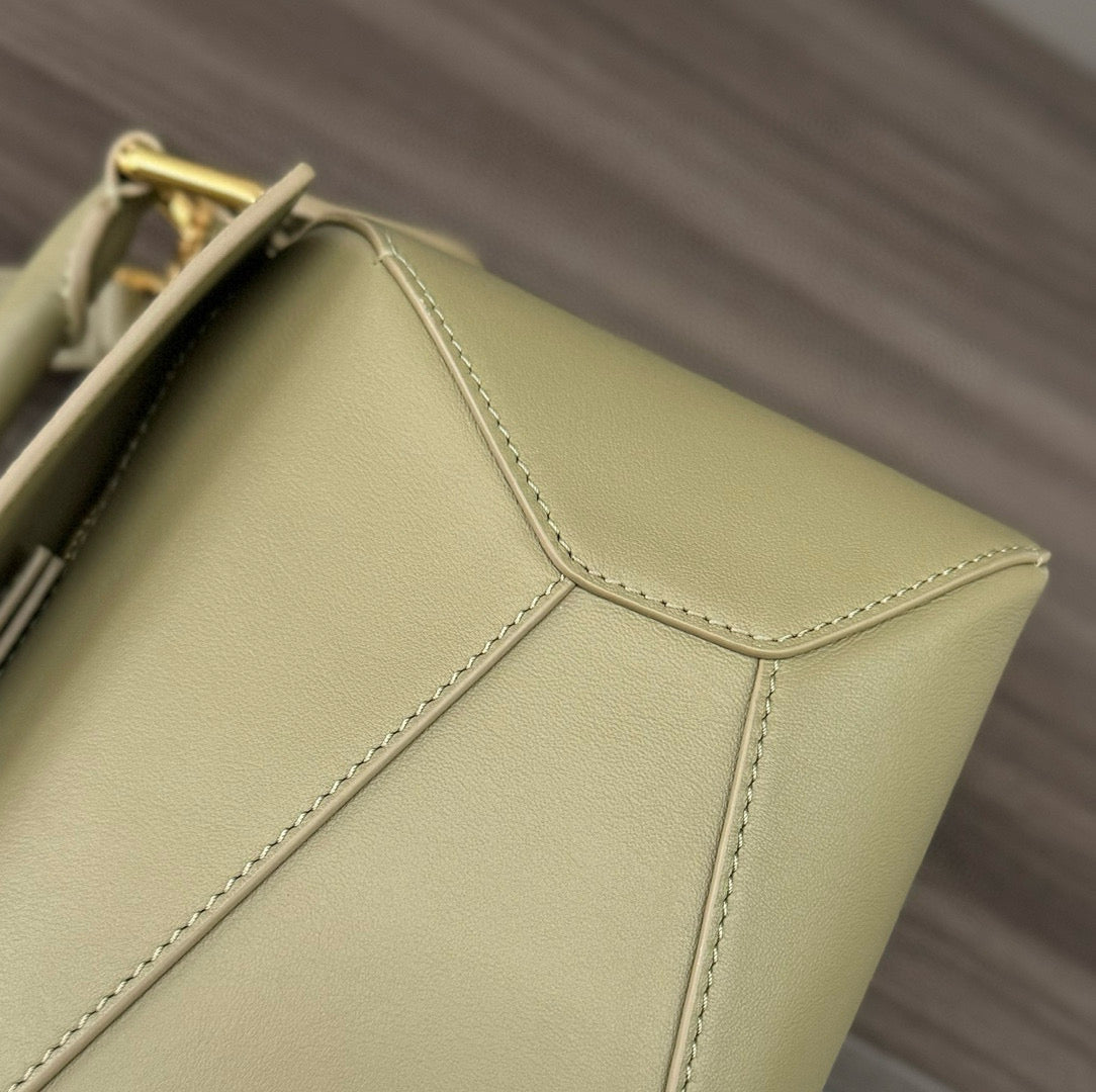 Loewe Puzzle