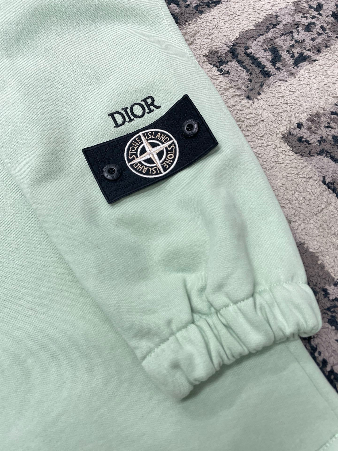 CD Sweater