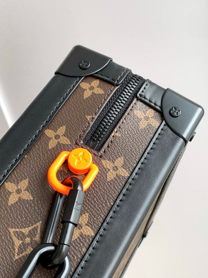 Lv soft trunk