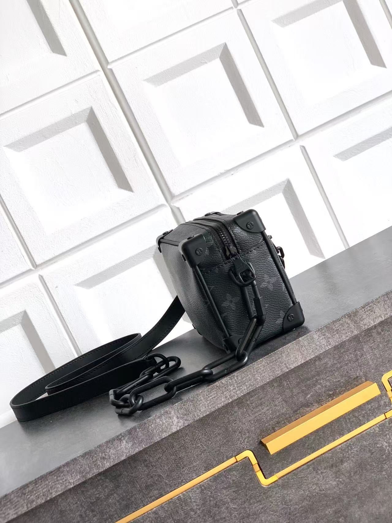 Lv soft trunk