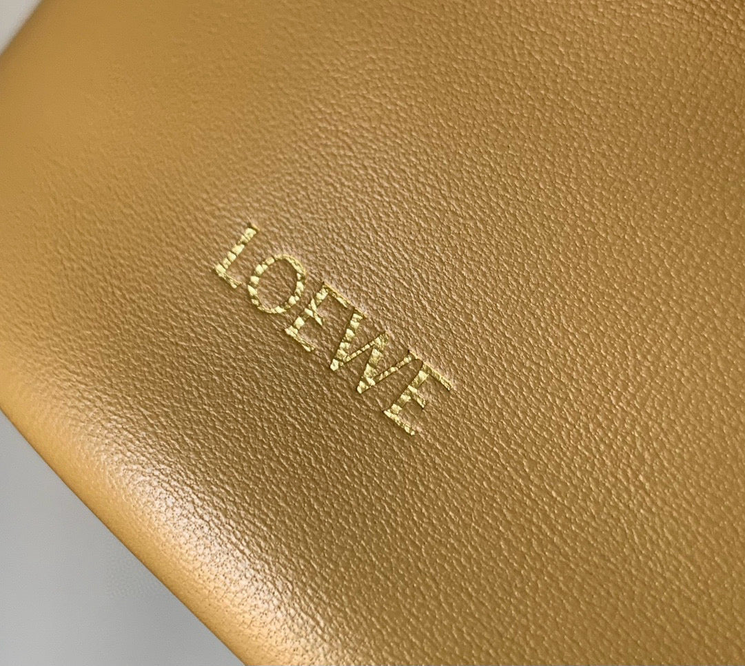 Loewe Flamenco