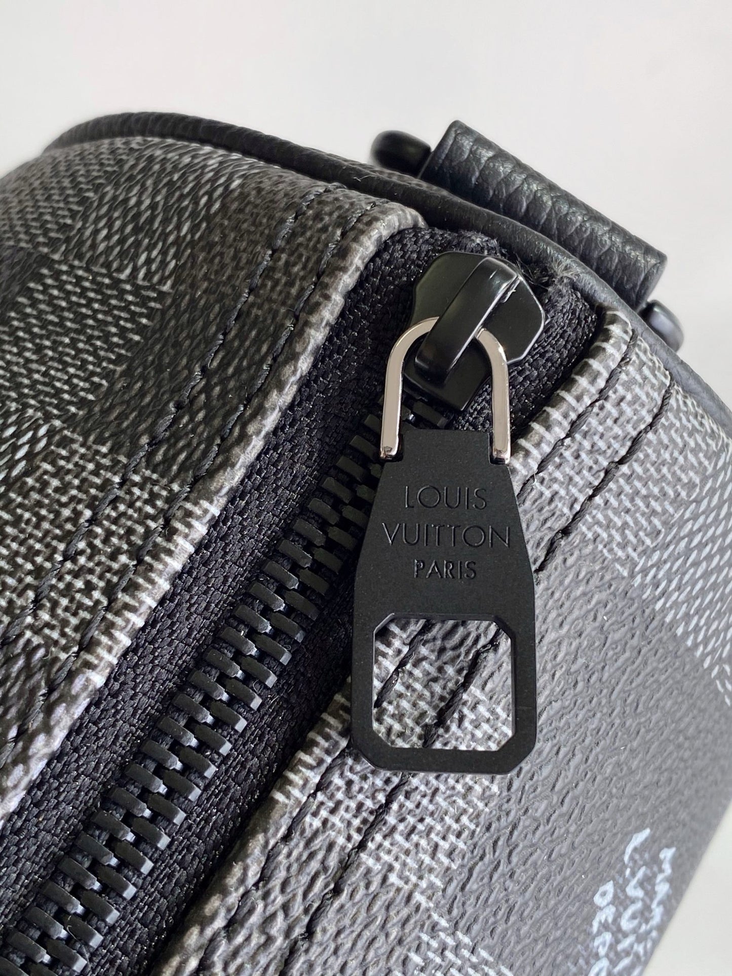 Lv Keepall 25