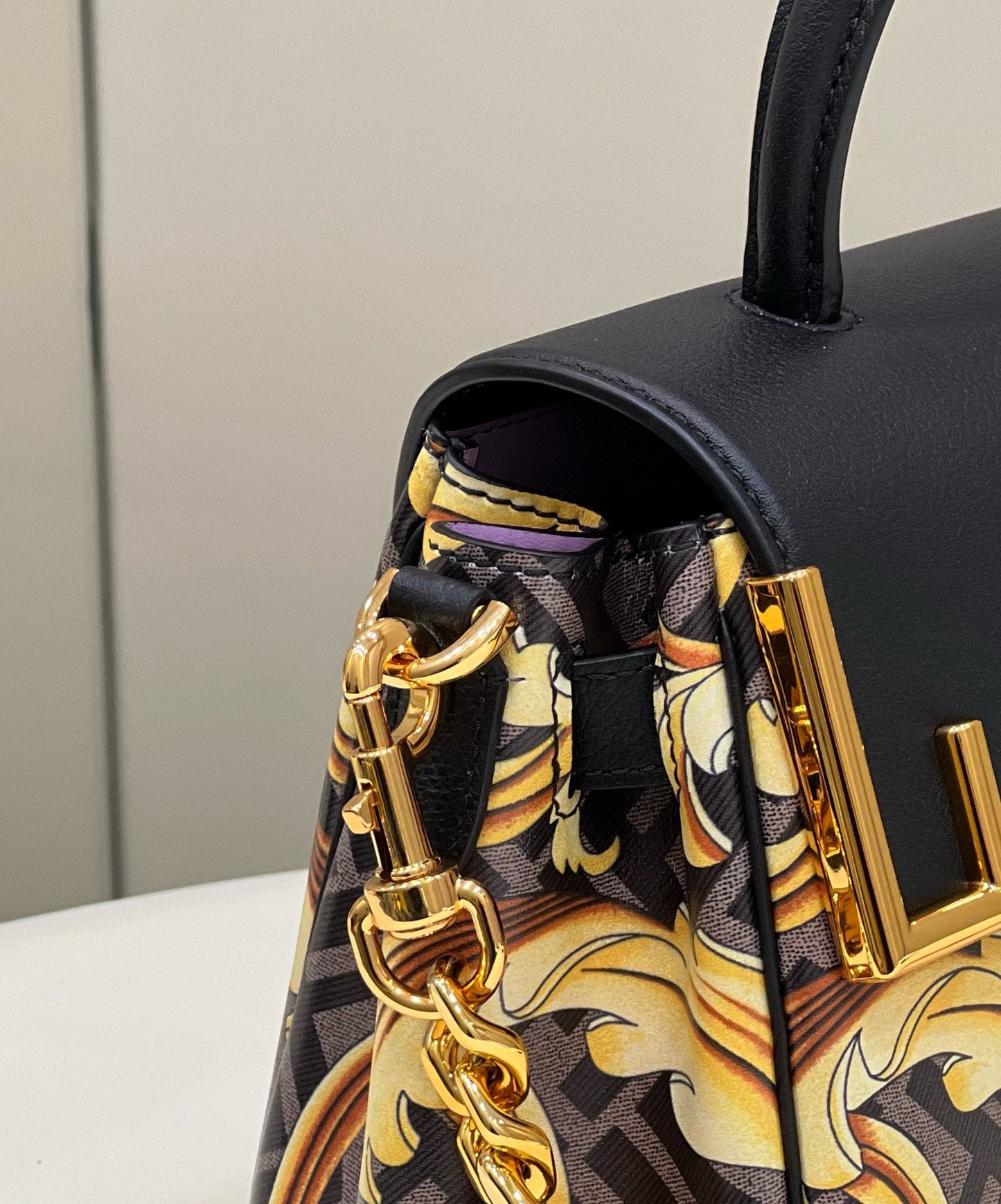 Fendi Fendace