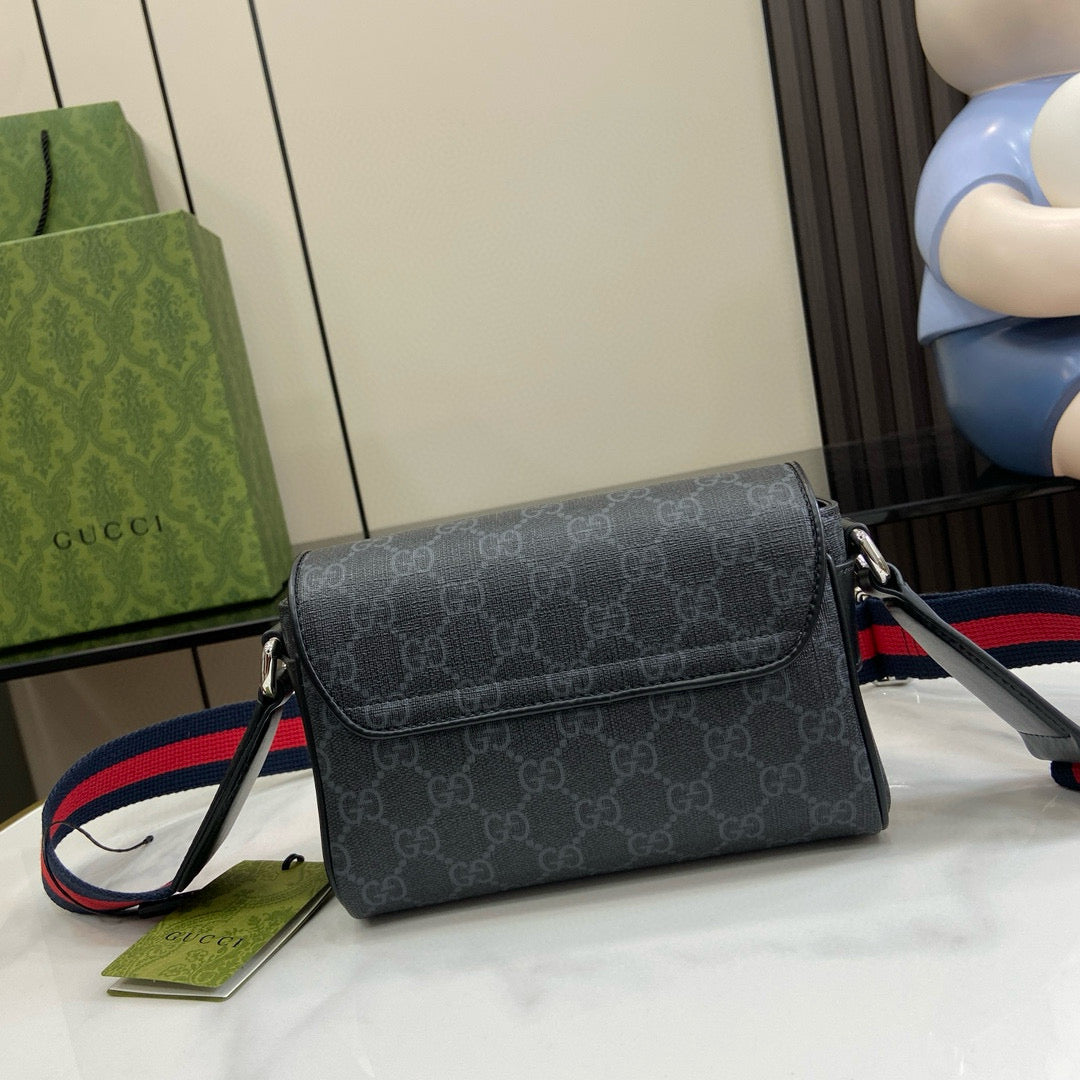 GC Cross Body Bag Man