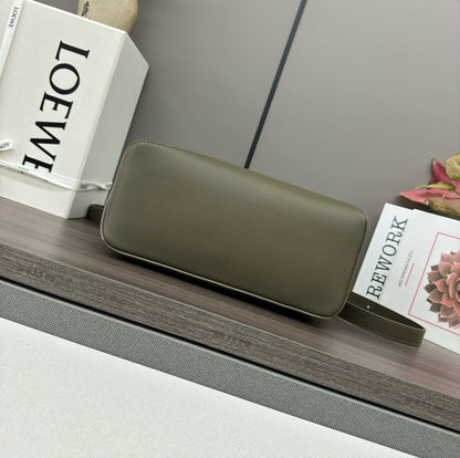 Loewe Puzzle