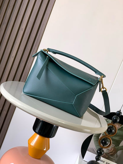 Loewe Puzzle
