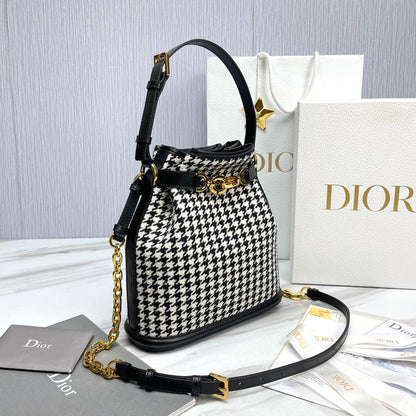 Dior C’est Handbag (24cm)