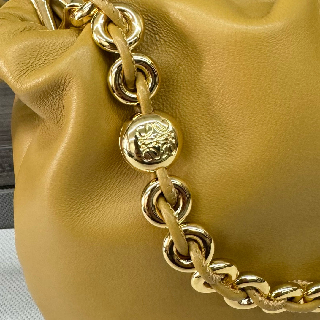Loewe Flamenco