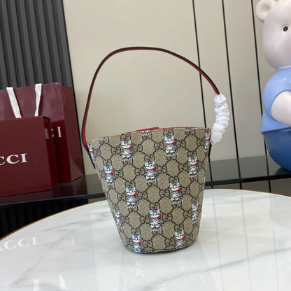 GC Bucket Bag