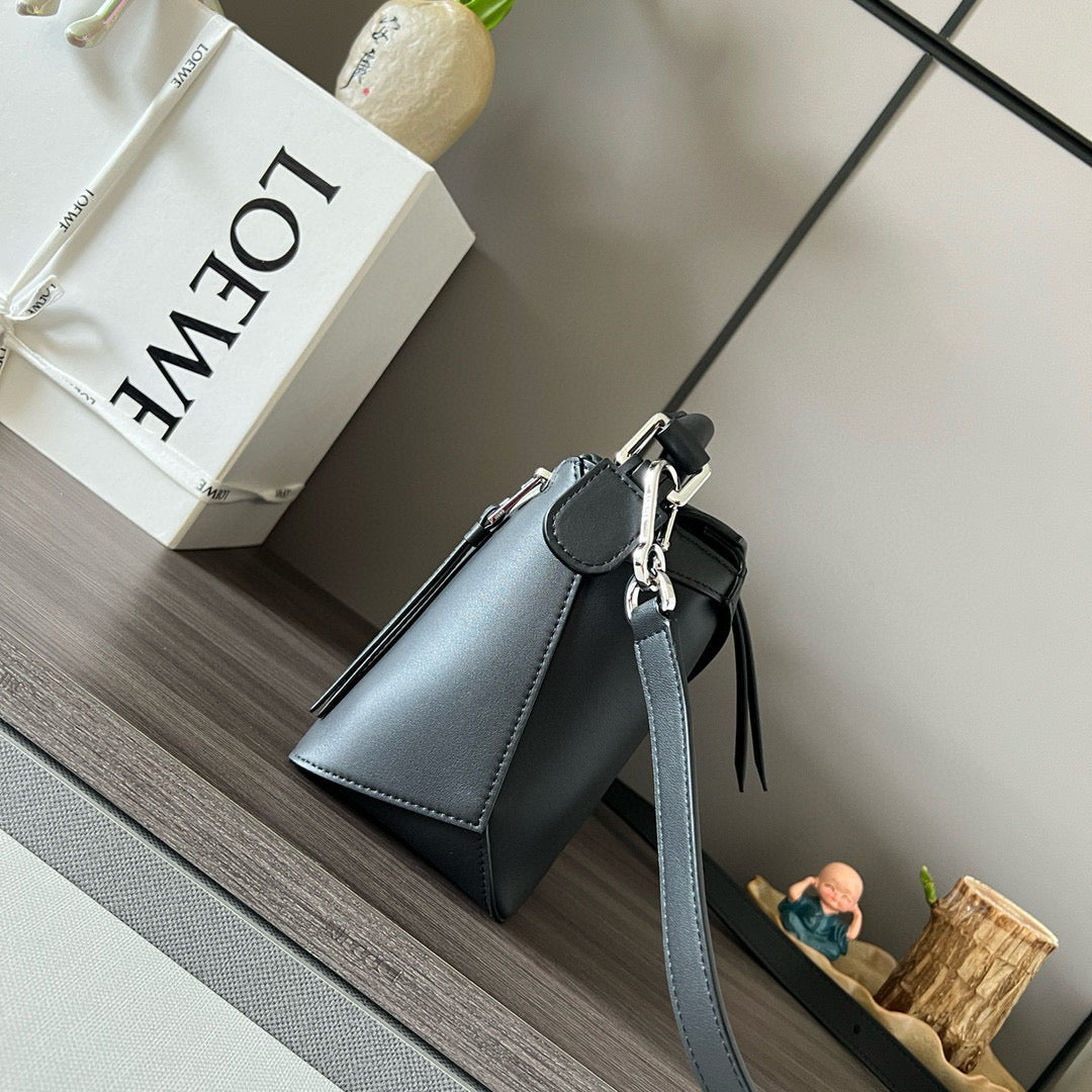 Loewe Puzzle