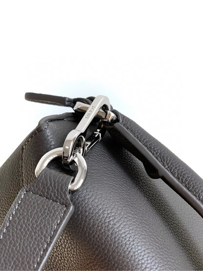 Loewe Puzzle