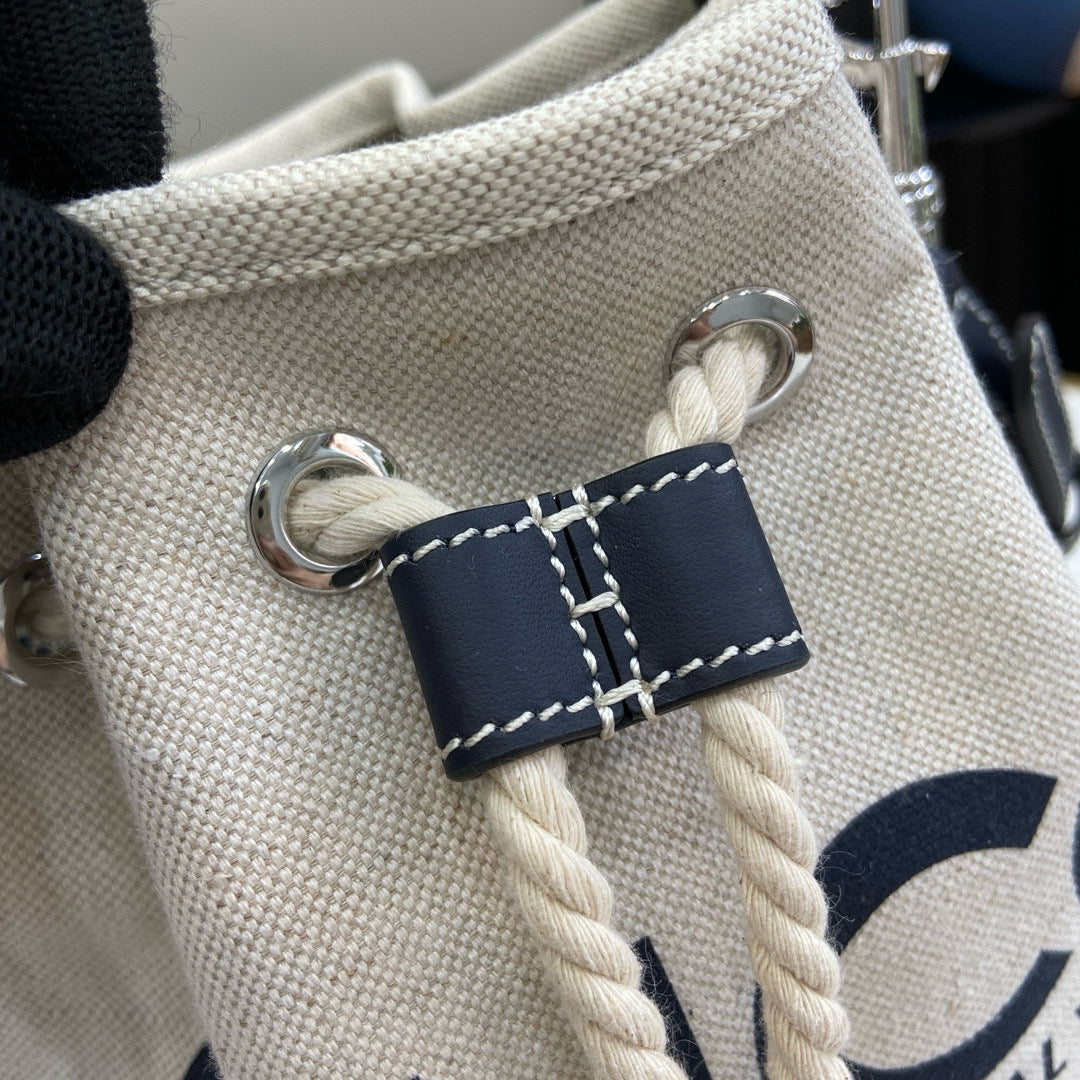 GC Shoulder Bag