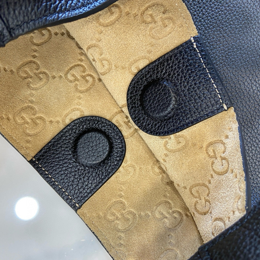 GC Shoulder Bag