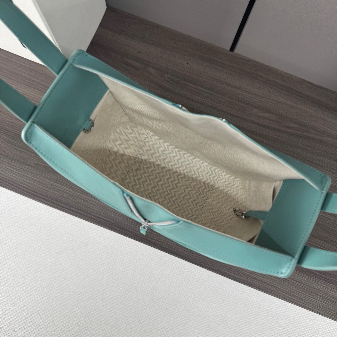 Loewe Hammock Bag