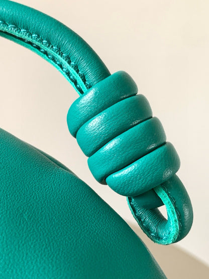 Loewe Flamenco