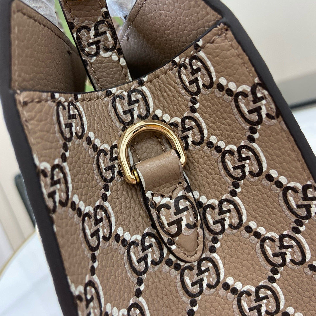 GC Tote